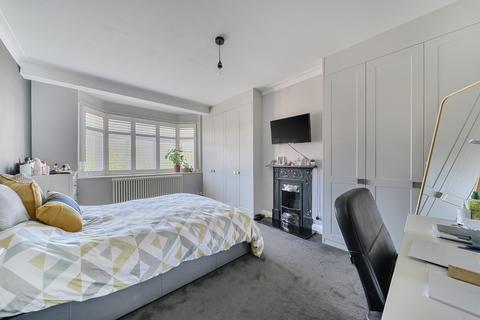 20 The Mead, Beckenham, BR3 5PE