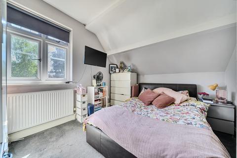 20 The Mead, Beckenham, BR3 5PE