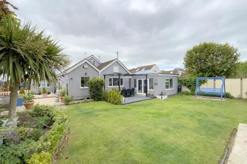 3 bedroom detached bungalow for sale, College Avenue, Scartho