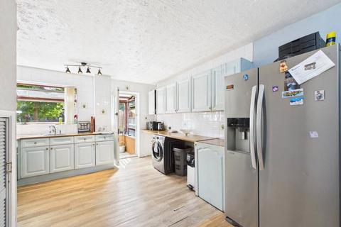 3 bedroom end of terrace house for sale, Nibley Close, Worcester, Worcestershire, WR4
