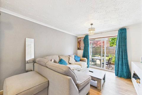 3 bedroom end of terrace house for sale, Nibley Close, Worcester, Worcestershire, WR4