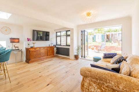 2 bedroom bungalow for sale, Park Drive, Brightlingsea, CO7