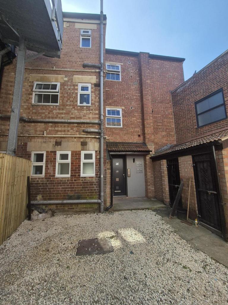 36 Church Street, Trowbridge, BA14 8 DN