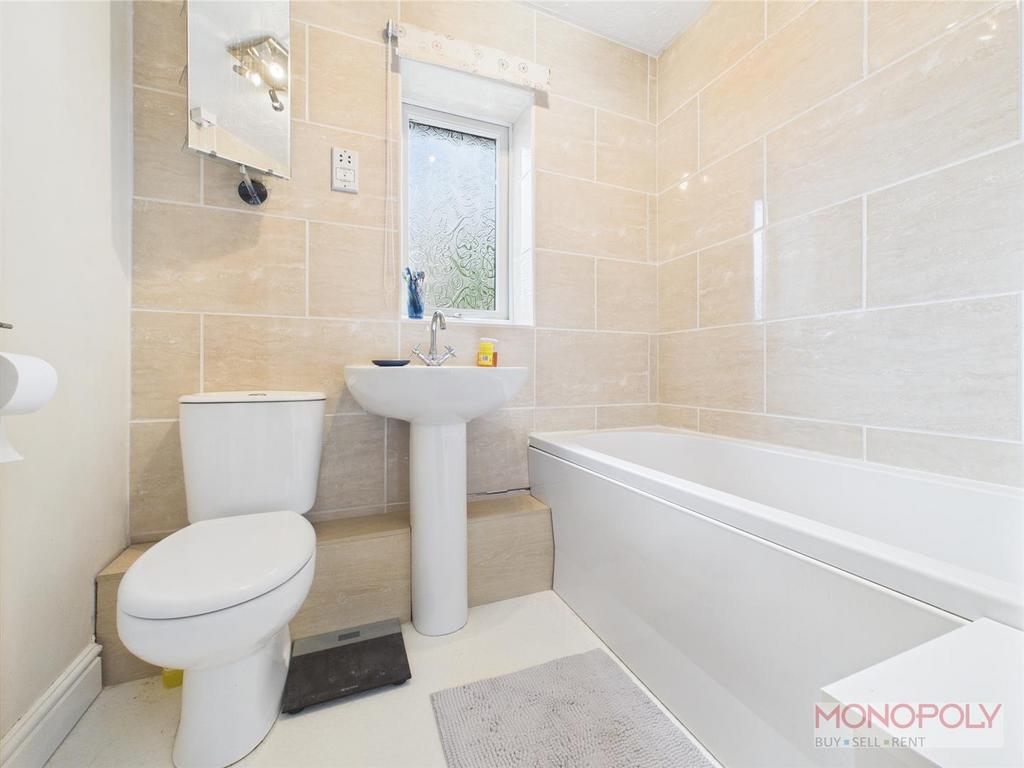 CAM01943 G0-PR0449-STILL015.jpg