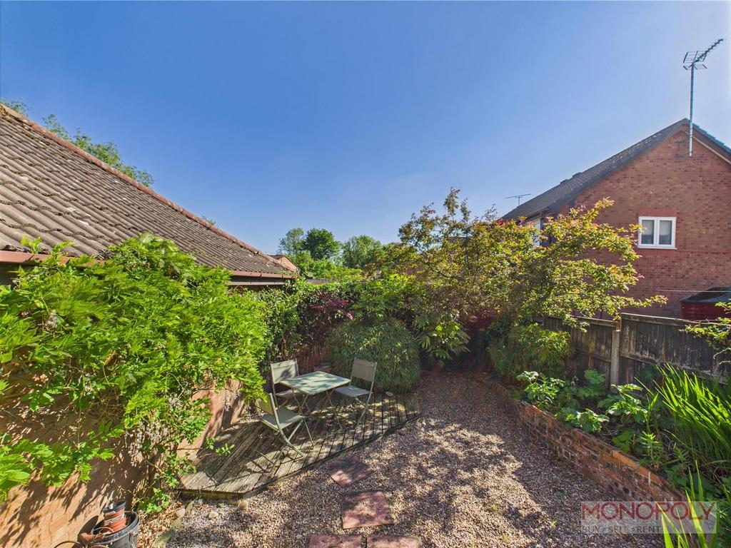 CAM04439 G0-PR0048-STILL006.jpg