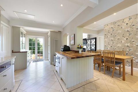 5 bedroom detached house for sale, Manor Road, Penn, Buckinghamshire, HP10
