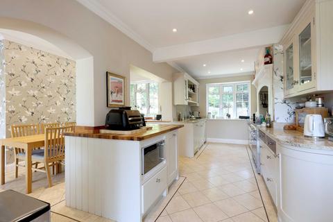 5 bedroom detached house for sale, Manor Road, Penn, Buckinghamshire, HP10