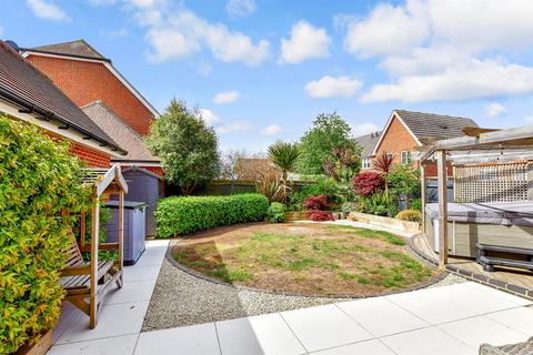 4 bedroom detached house for sale, Sonning Crescent, Bognor Regis, West Sussex