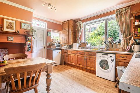 4 bedroom detached house for sale, Dobbin Hill, Ecclesall S11