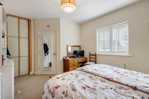 15 Tekram Close, Edenbridge, TN8 5RN