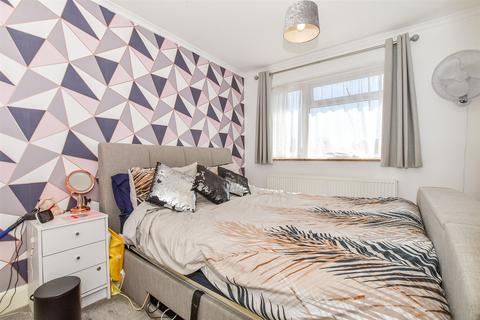 36 Copperfields, Lydd, Romney Marsh, TN29 9UT
