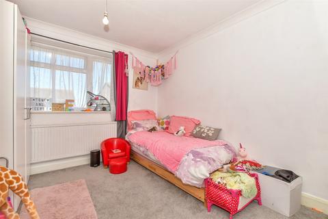 36 Copperfields, Lydd, Romney Marsh, TN29 9UT