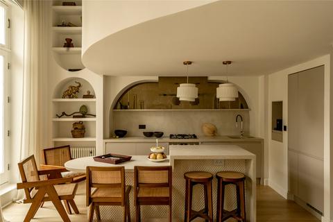 1 bedroom apartment for sale, Earls Court Square, Earls Court, SW5