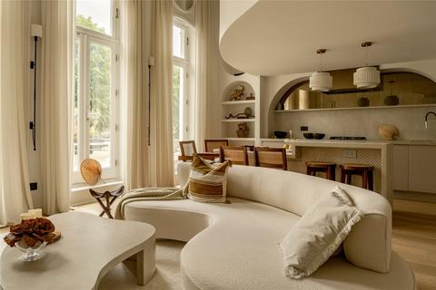 Earls Court Square, Earls Court, SW5