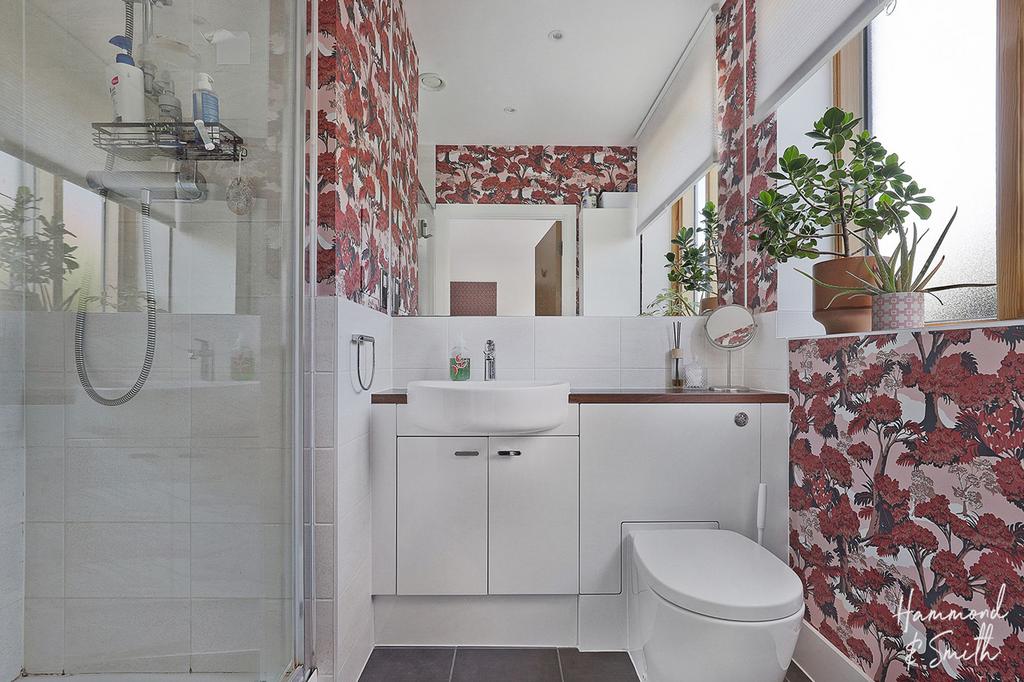 Ensuite shower room