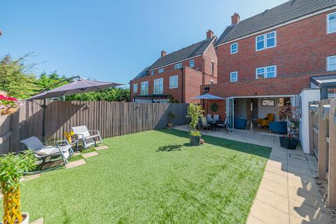 4 bedroom semi-detached house for sale, Burton Street, Market Harborough LE16