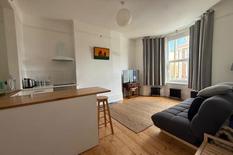 Flat 2, 85 West Cliff Road, Ramsgate, CT11 9NS