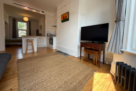 Flat 2, 85 West Cliff Road, Ramsgate, CT11 9NS