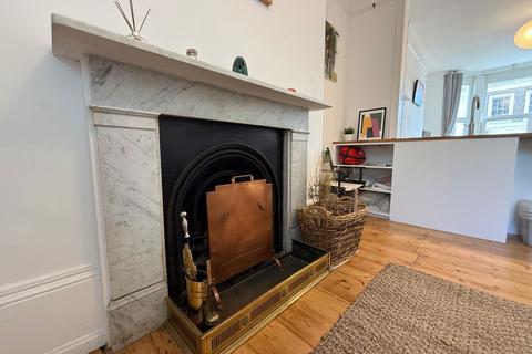 Flat 2, 85 West Cliff Road, Ramsgate, CT11 9NS