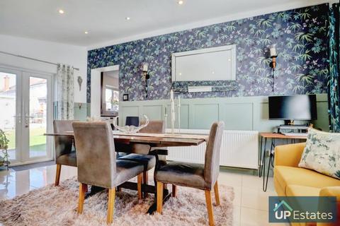 3 bedroom link detached house for sale, Hayes Road, Hartshill, Nuneaton