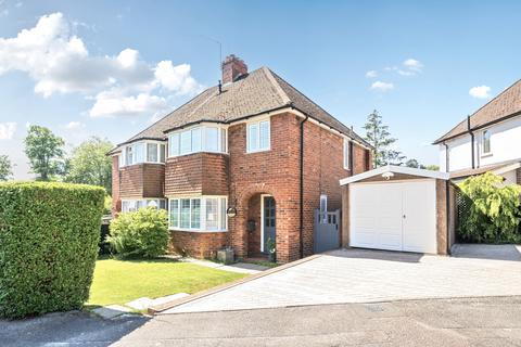 9 Hillview Crescent, Guildford, GU2 8BG
