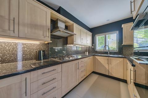 9 Hillview Crescent, Guildford, GU2 8BG
