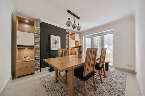 9 Hillview Crescent, Guildford, GU2 8BG