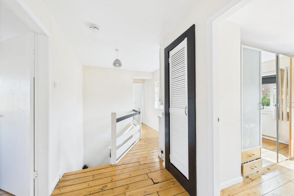 CAM04106 G0-PR0163-STILL012.jpg