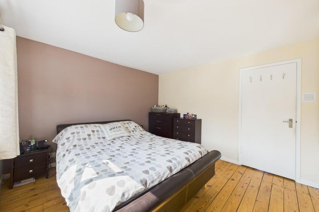 CAM04106 G0-PR0163-STILL006.jpg