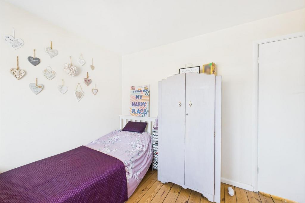 CAM04106 G0-PR0163-STILL010.jpg