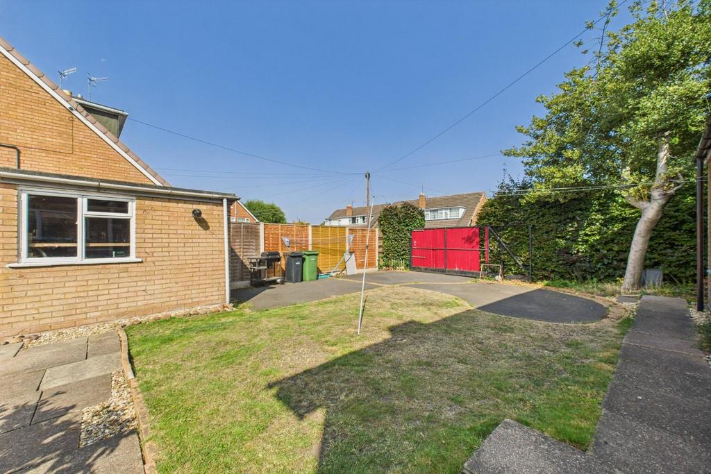 CAM04106 G0-PR0163-STILL039.jpg