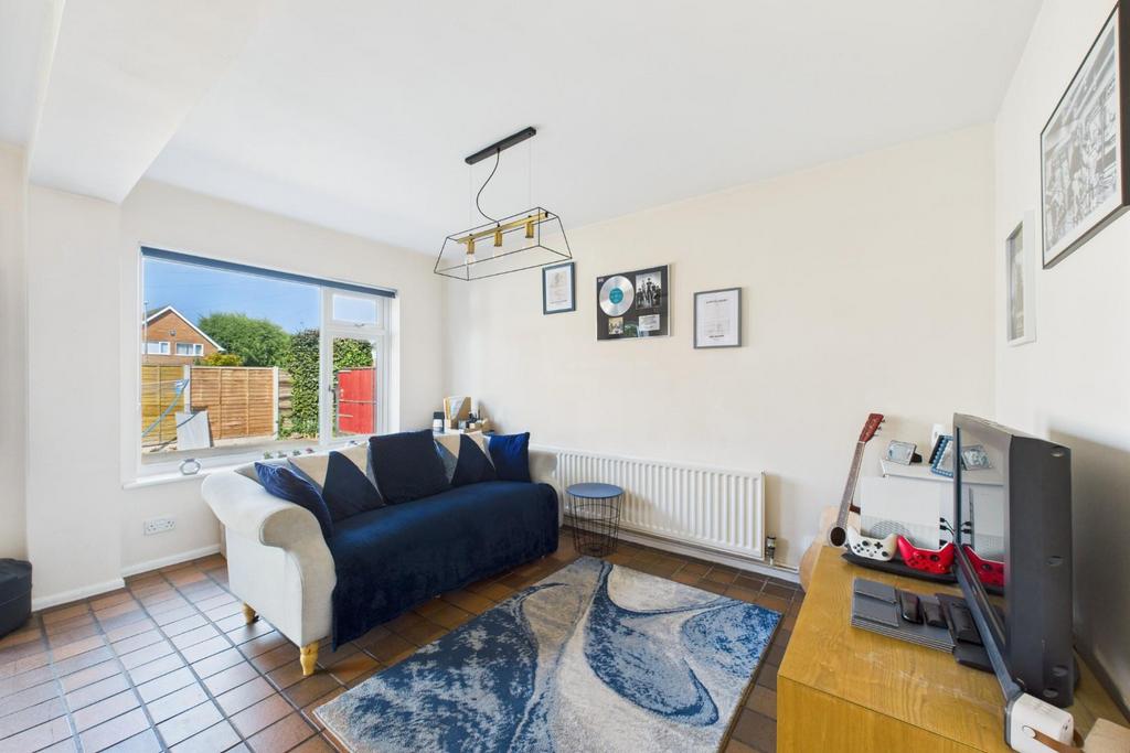 CAM04106 G0-PR0163-STILL027.jpg