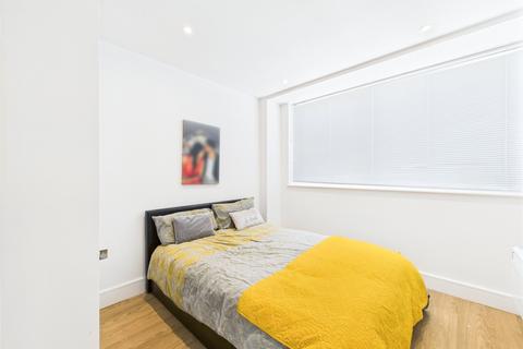 1 bedroom flat for sale, South Street, Romford RM1