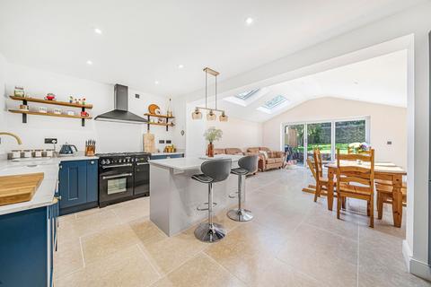 16 Fairfax Gate, Holton, Oxford, OX33 1QE
