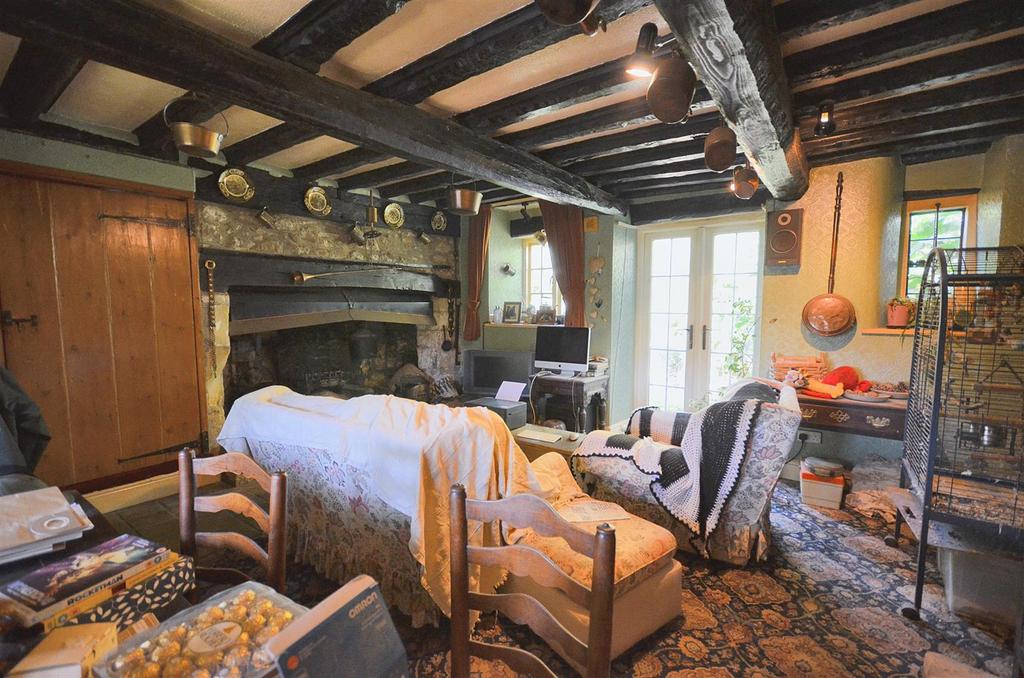 Sitting/Dining Room