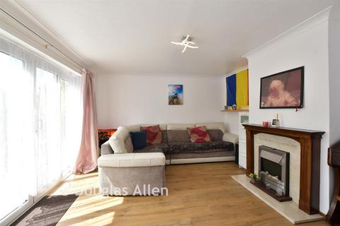 undefined, Curling Tye, Basildon, Essex