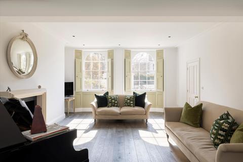 8 Furlong Road, London, N7 8LS