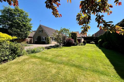 3 bedroom detached house for sale, Beverley Road, South Cave, Brough