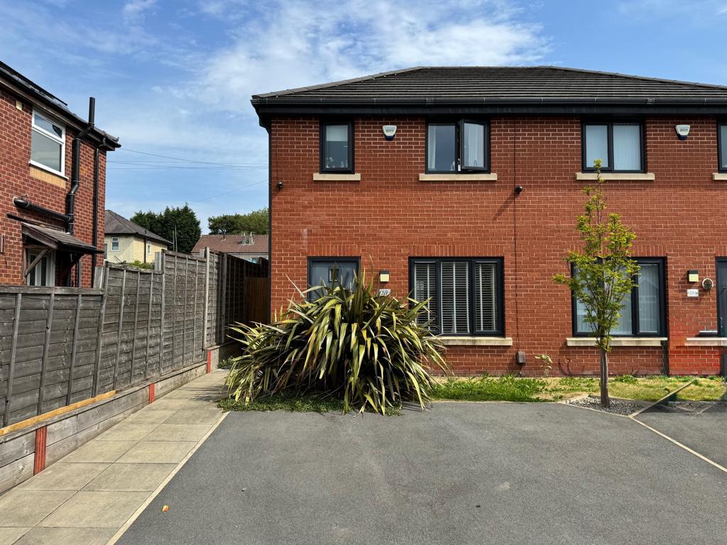 3 Bedroom Semi Detached for Sale