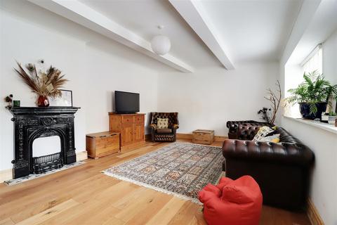 36 Eastgate, North Newbald, York, YO43 4SD