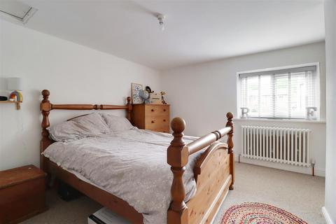 36 Eastgate, North Newbald, York, YO43 4SD