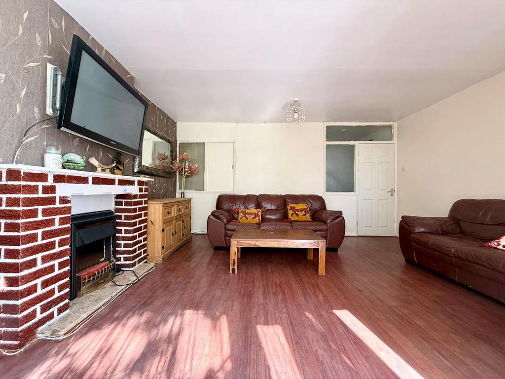 Living room.jpg