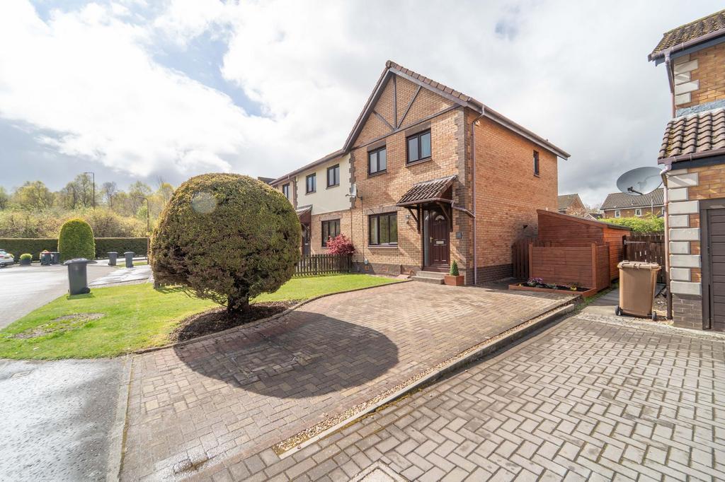 Front Garden &amp; Driveway