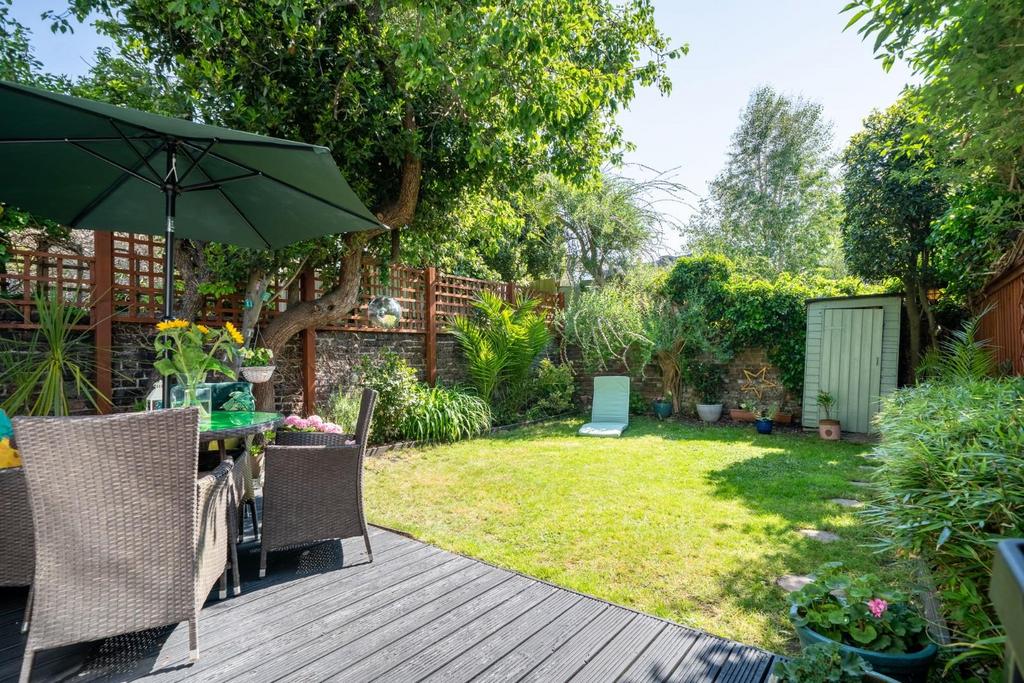 21-web-or-mls-1 HOVE PARK VILLAS FINISHED EDITS-28