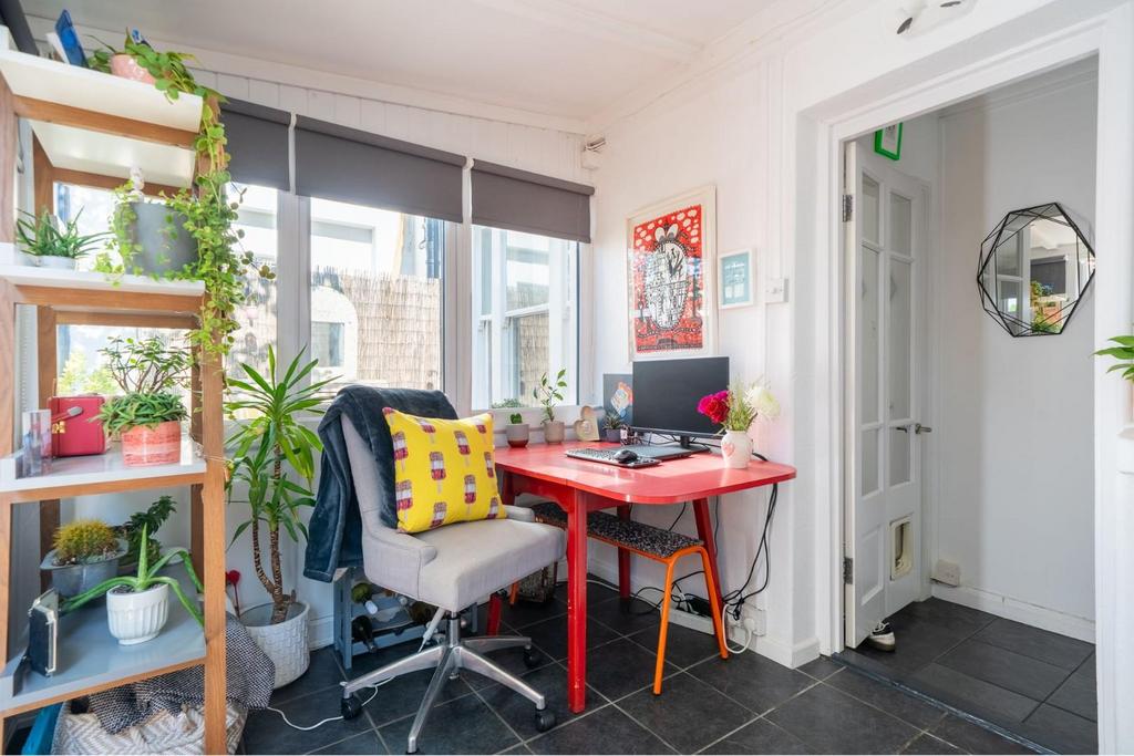 7-web-or-mls-1 HOVE PARK VILLAS FINISHED EDITS-8.J