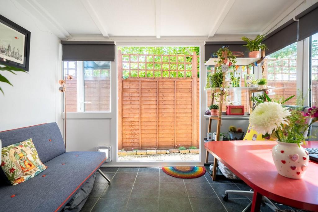 8-web-or-mls-1 HOVE PARK VILLAS FINISHED EDITS-9.J