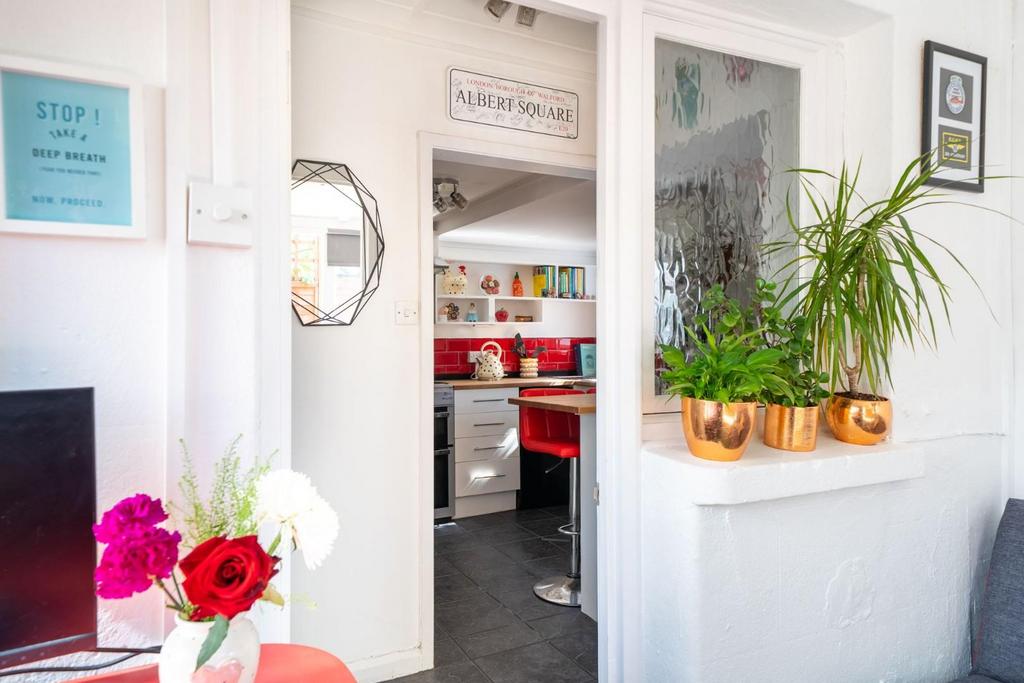 12-web-or-mls-1 HOVE PARK VILLAS FINISHED EDITS-13