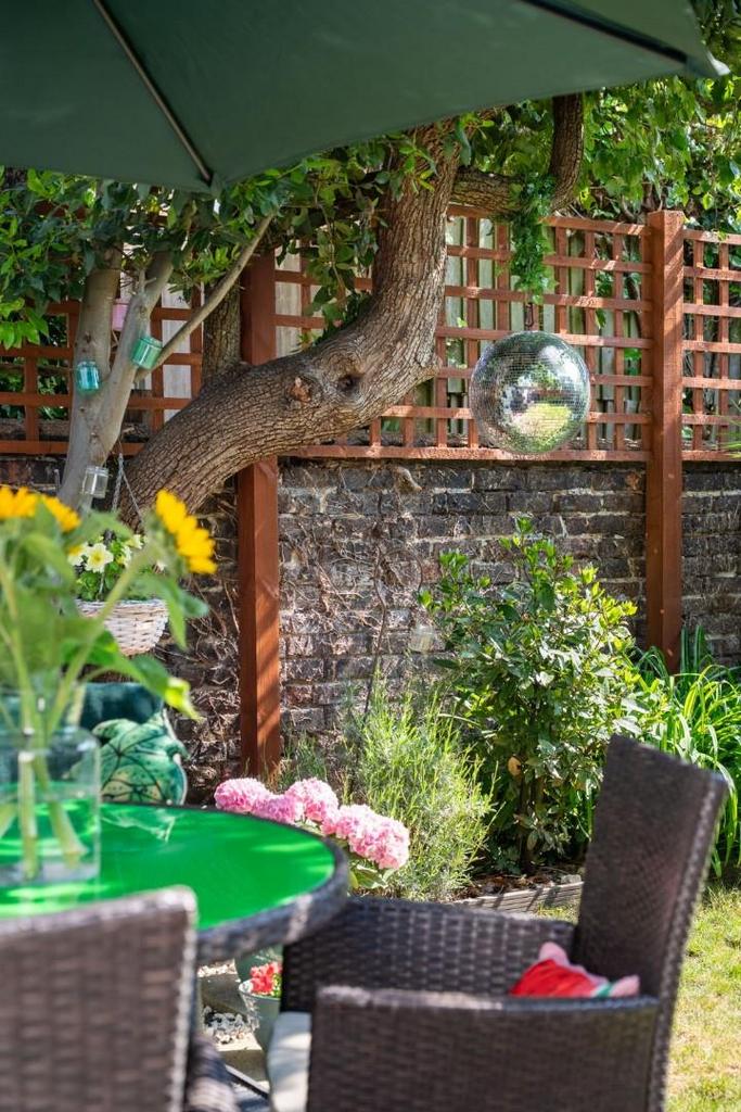 38-web-or-mls-1 HOVE PARK VILLAS FINISHED EDITS-24