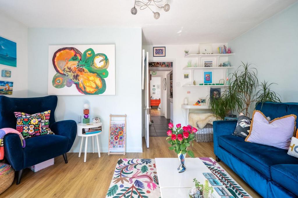 19-web-or-mls-1 HOVE PARK VILLAS FINISHED EDITS-26