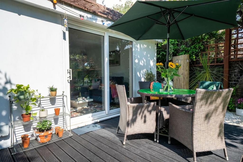 24-web-or-mls-1 HOVE PARK VILLAS FINISHED EDITS-31